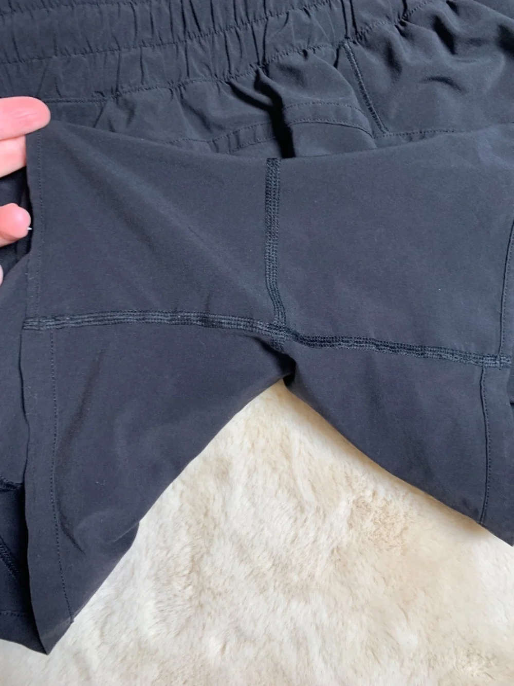 Lululemon black track shorts sz 8